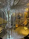 Božićno drvce u hotelu Claridge’s u Londonu.