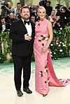 James Corden i Julia Carey