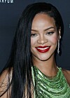 Rihanna se vraća.