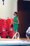 Victoria Beckham se presvukla u zelenu haljinu za izlet