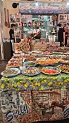 Živopisne tržnice, ulice, dućani i restorani, Ivanu su oduševili