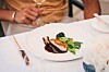 Prsa biserke, krema od vrganja, smrčci, demi-glace od povrća, gel špinat