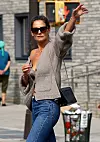 Hrabar look Katie Holmes bio je osvježavajuć na njujorškim ulicama.