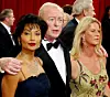 Michael Caine, Shakira i njegova kćer Dominique, na dodjeli Oscara 2003. kada je glumac dobio svoju četvrtu nominaciju za Zlatni kipić