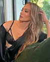 Jennifer Lopez s ‘Mrs‘ ogrlicom