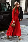 Kate Middleton u crvenom od glave do pete.