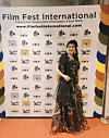 Za filmski festival odjenula je haljinu Hippy Garden i stavila velike zlatne naušnice dizajnera nakita Marija Nokaja