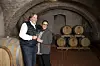 Goran i Irena Hanžek u podrumu vinarije