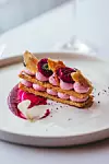 Mille Feuille s bijelom čokoladom i kremom od pitaje