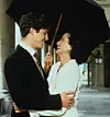 Hugh Grant i Andie Macdowell u filmu ”Četiri vjenčanja i sprovod” 1994.