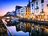 Uz kanal Naviglio Grande nalazi se mnogo restorana i barova,...