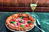 Pizza je odlična u pizzeriji Giolina.
