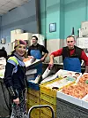 Često svraća do ribarnice gdje bira najbolje za svoja jela koja voli kuhati