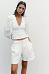Bluza s balon rukavima i izvezenim cvijećem - prije 17,95 eura, sada 11,99 eura