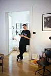 Inspiraciju je pronalazio u časopisima poput Openhousea i Vogue Livinga, u online izdanjima i interijerima koji spajaju skandinavsku prozračnost, umjetničku eklektiku, puno bjeline i dobro svjetlo