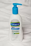 Cetaphil PRO RESTORADERM hidratantni losion za vrlo suhu i osjetljivu kožu praćenu osjećajem svrbeža.