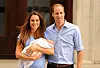 Izlazak Kate Middleton iz rodilišta izazvao je veliku pažnju