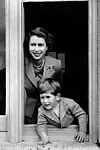 Princ Charles je od malena odgajan kao budući kralj što je dočekao tek u 74 godini života