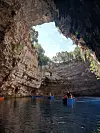 Pravi spektakl je i špiljsko jezero Melissani