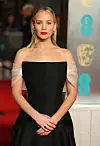 Na dodjeli nagrada BAFTA u Londonu, 2018. poput mnogih kolegica, izabrala je crnu boju haljine u znak solidarnosti s pokretom #MeToo i inicijativom Time‘s Up