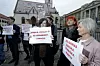 Rada Borić s članovima organizacija civilnog društva pročitali su otvoreno pismo podrške Mireli Čavajda. Fotografija: Damjan Tadić/CROPIX