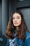 Čisto lice s minimalnim ili bez make-upa poželjan je look