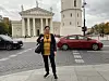 Snježana Abramović Milković na glavnom trgu ispred katedrale.