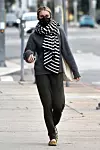 Sherman Oaks, CA - *EXCLUSIVE* - Emma Roberts bundles up with a large scarf and protective face mask while out visiting a medical center today. Hopefully Emma is not feeling any type of COVID-19 symptoms. BACKGRID USA 7 APRIL 2020, Image: 512873032, License: Rights-managed, Restrictions: , Model Release: no, Credit line: LRR / BACKGRID / Backgrid USA / Profimedia