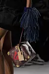 Louis Vuitton torba u nijansi rubina