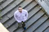 Danijelov glavni ured je auto, na najčešćoj relaciji Buzet–Zagreb - tamo održava sastanke, sluša radio drame i razmišlja o idućem projektu.