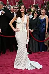 HOLLYWOOD - FEBRUARY 24: Actress Marion Cotillard arrives at the 80th Annual Academy Awards held at the Kodak Theatre on February 24, 2008 in Hollywood, California. (Photo by Frazer Harrison/Getty Images)