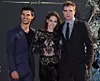 Proslavila se filmskom franšizom ‘Sumrak saga‘ u kojoj su joj partneri bili Taylor Lautner i Robert Pattinson. s kojim je bila u vezi