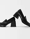 Mokasine s potpeticom (Bershka, 35,99 eura)