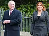 S bivšom suprugom Sarah na misi se pojavio se i princ Andrew