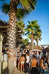 Na plaži Saint & Sinner se organiziraju odlični partyji