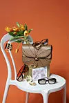 Buket tulipana Naš dom, 14.90 €/ Narukvica Dellure, 160,70 €/ Dioptrijski okvir Robert La Roche,Optoteka, 480 €/ Torba Furla, 509,83 €/ Sunčane naočale Tom Ford. Mibo optika, 550 €/ Naušnice Prahir, 297,40 €/ Ženski sat Just Cavalli, HETA 1892, 275 €/ Poklon bon, Rituals body clinic