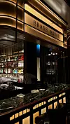 Brass House Bangkok luksuzni je jazz bar na 45. katu nebodera