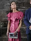 Kate je uz sjajnu haljinu nosila torbicu s majanskim vezom.