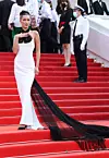 Iz modne arhive: Bella Hadid nosi couture kreaciju staru 20 godina