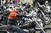 Sandi je veliki ljubitelj automobilističkih sportova