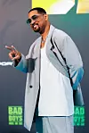 PEOPLE PICTURE/RAYMOND/SHUTTERSTOCK