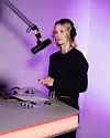 U medijima radi posljednjih šest godina