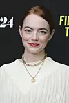Emma Stone često kombinira crveni ruž uz svoju prepoznatljivo crvenu kosu
