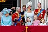 Meghan i Harry bili su doslovno, ali i u prenesenom smislu riječi stjerani u 'zadnji red'.
