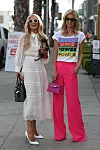 West Hollywood, CA - Paris and Nicky Hilton pose up for photos after shopping together at Alice & Olivia in West Hollywood. BACKGRID USA 5 MARCH 2020,Image: 503628565, License: Rights-managed, Restrictions: , Model Release: no, Credit line: HollywoodFixTV.com / BACKGRID / Backgrid USA / Profimedia