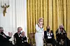 Bette Midler poznata je aktivistica za ženska prava i simpatizerka Demokratske stranke.