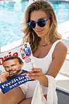 Naočale su bile hit i na ELFS pool partyju, na kojem su gosti sa zanimanjem prolistali magazin Gloria.