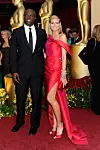 LOS ANGELES, CA - FEBRUARY 22: Music artist Seal (L) and his wife, model Heidi Klum, arrives at the 81st Annual Academy Awards held at Kodak Theatre on February 22, 2009 in Los Angeles, California. (Photo by Kevork Djansezian/Getty Images)
