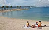 Iako još nema gužvi, tijekom ljeta teško je naći slobodno mjesto na splitskim plažama