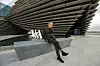 Kengo Kuma ispred V&A muzeja u Dundeeju